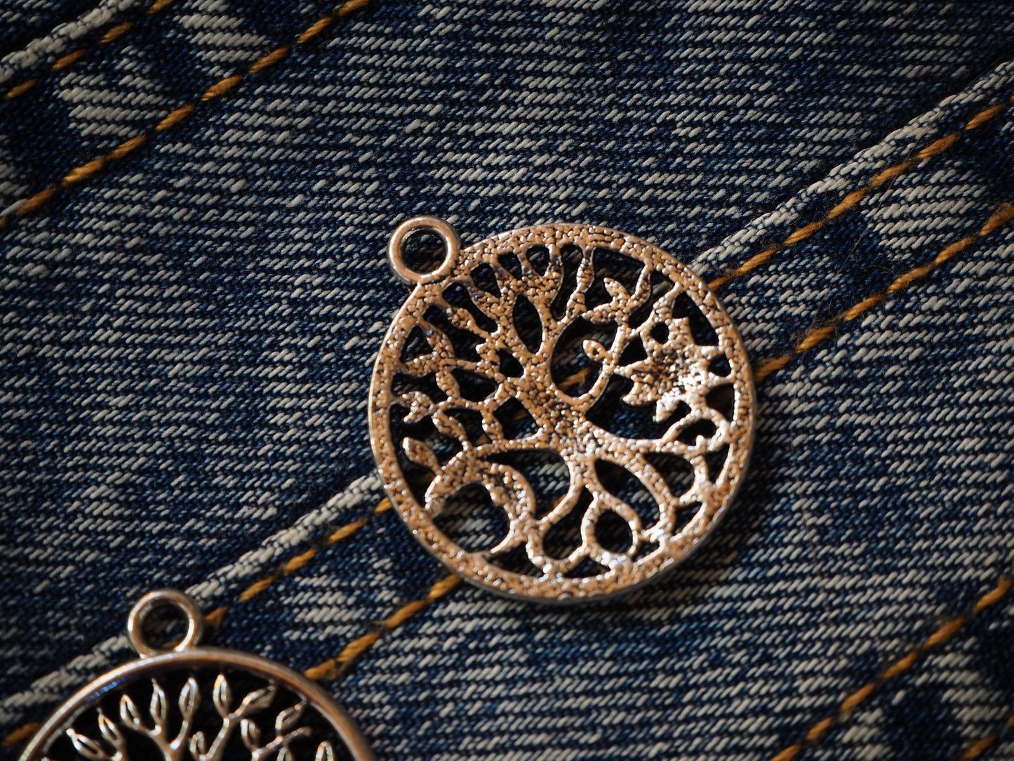 Yggdrasil White Tree Of Gondor Wicca Metal Pendant