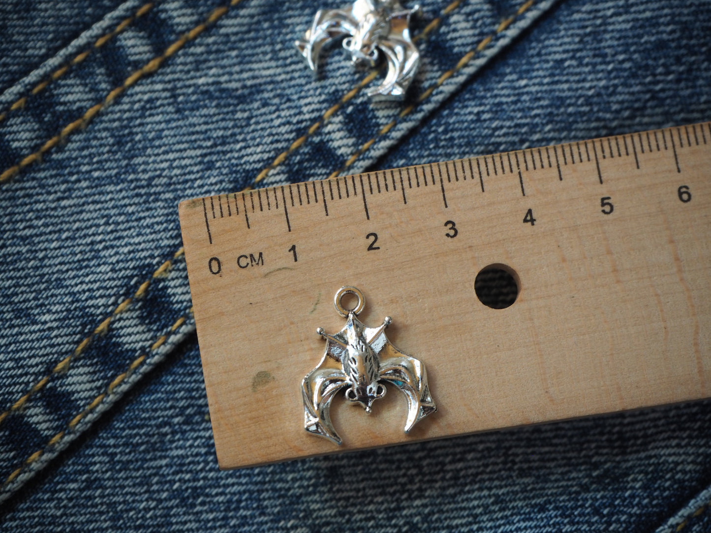 Vampyr Metal Pendant