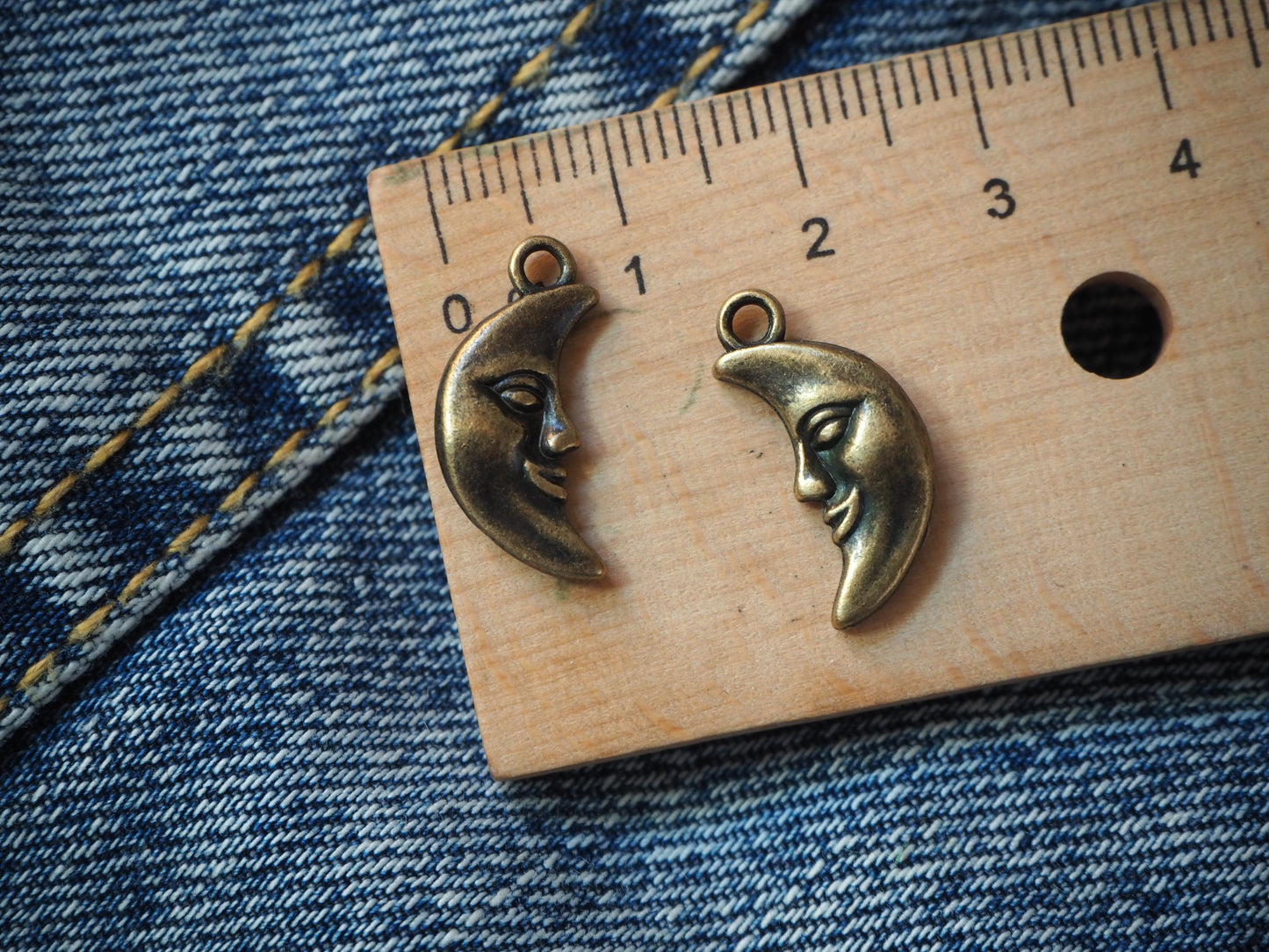 Lune Metal Pendant