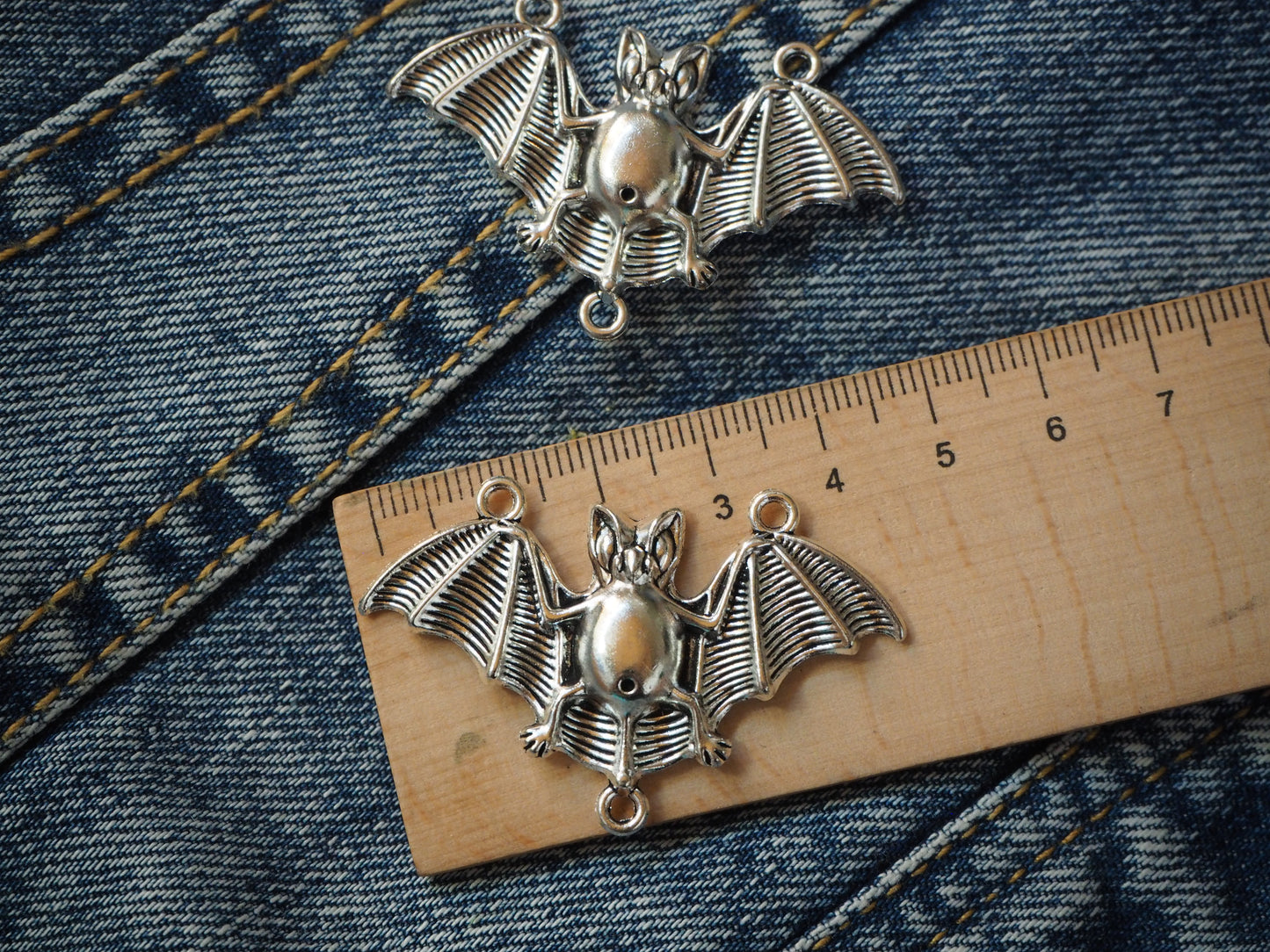 Vampyr Metal Pendant