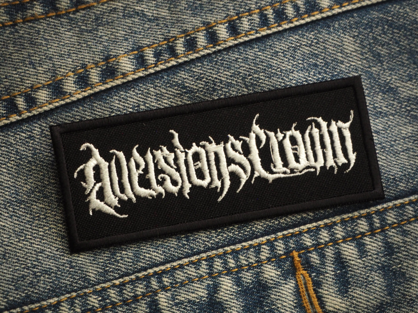 AVERSl0NS CR0WN patch