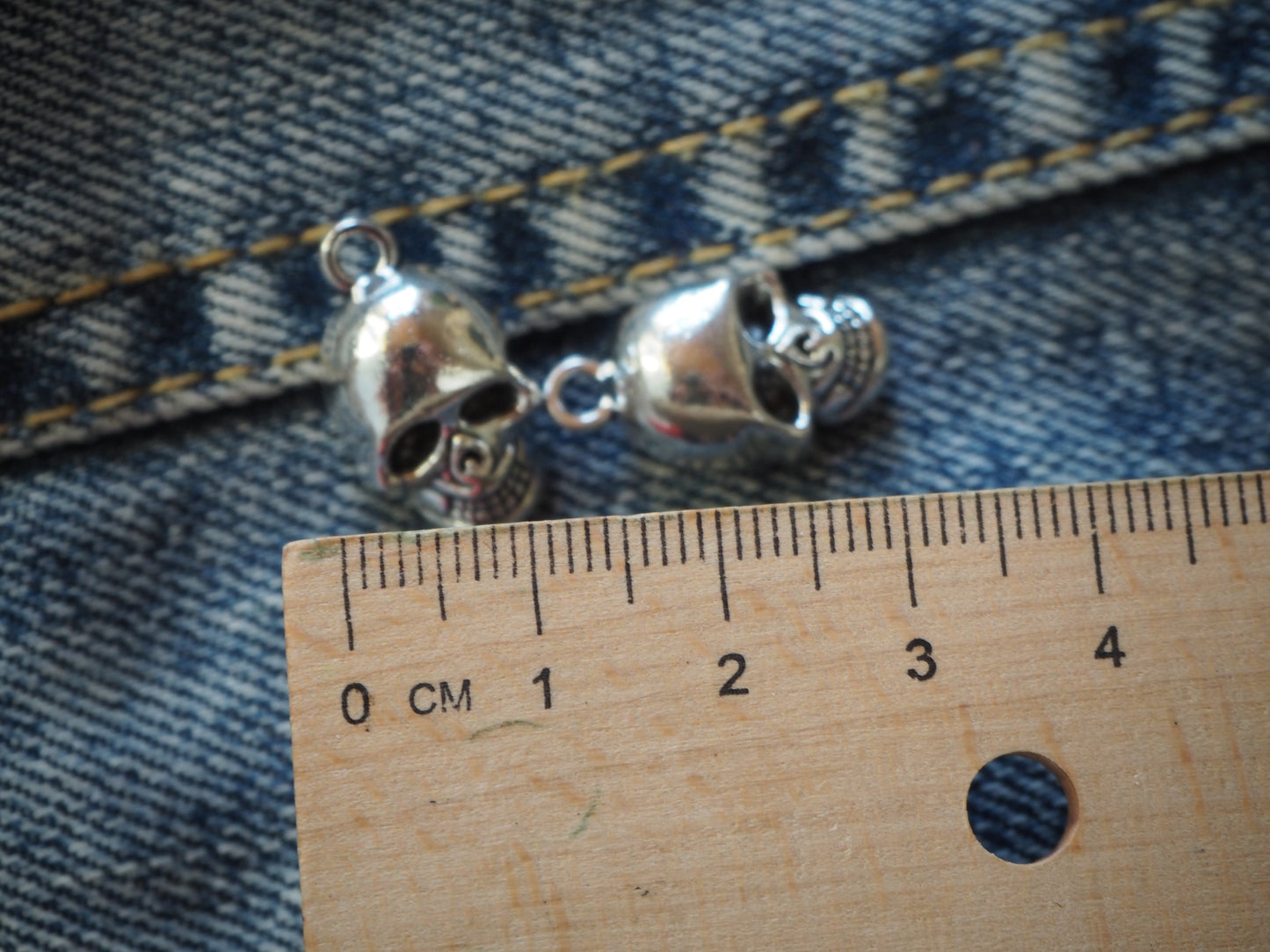 Skull metal pendant