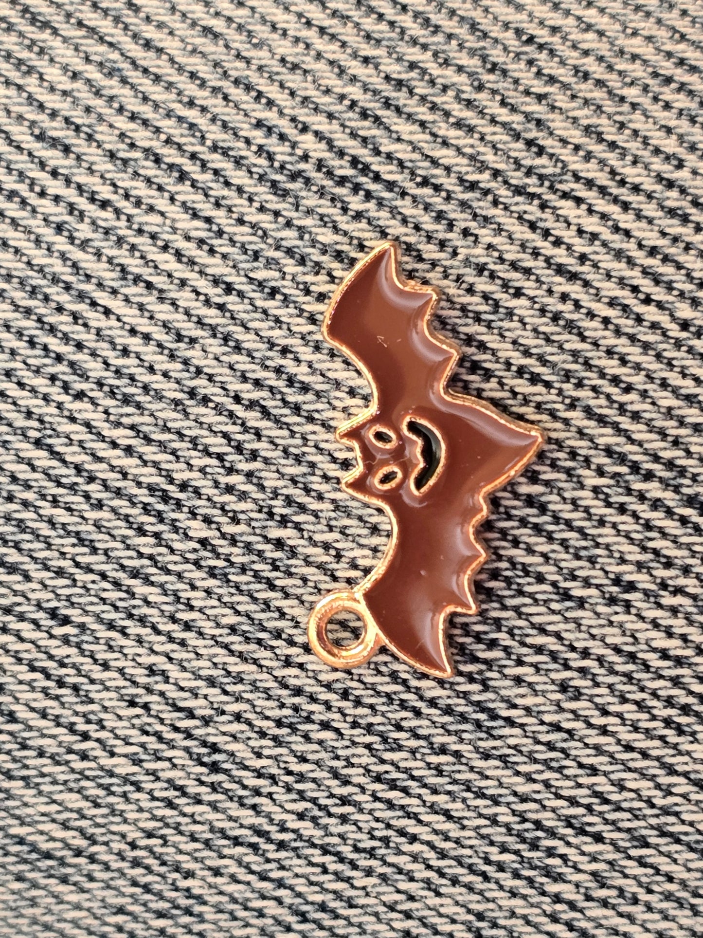 Vampyr Metal Pendant
