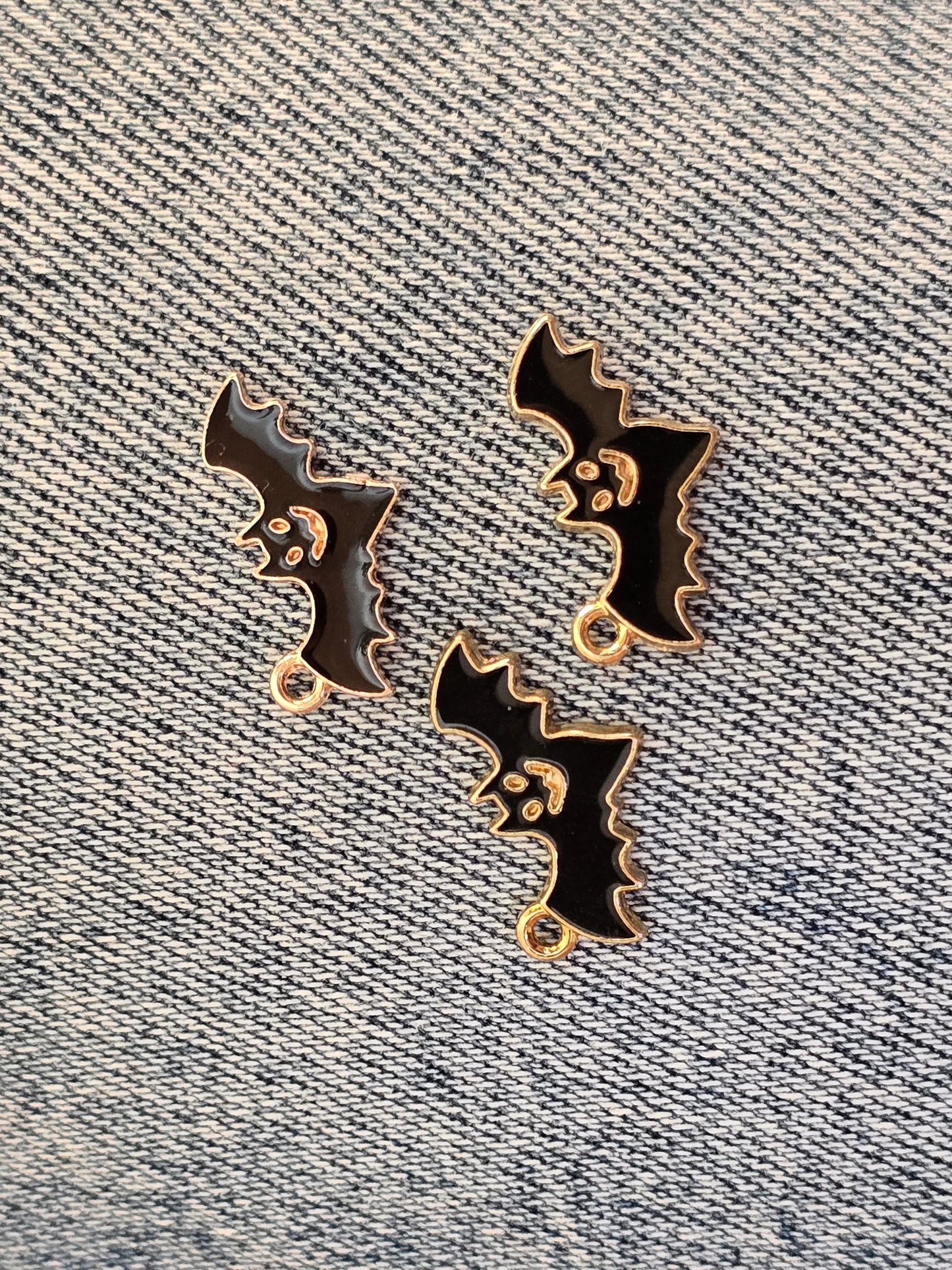 Vampyr Metal Pendant