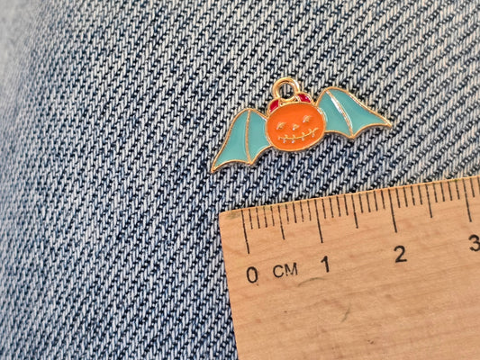 Helloween Wings metal pendant