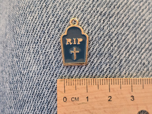 Tombstone metal pendant