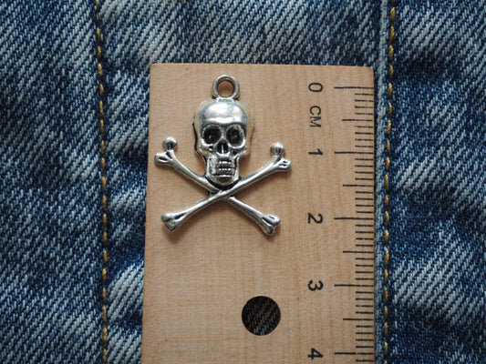 Skull Mini Metal Pendant