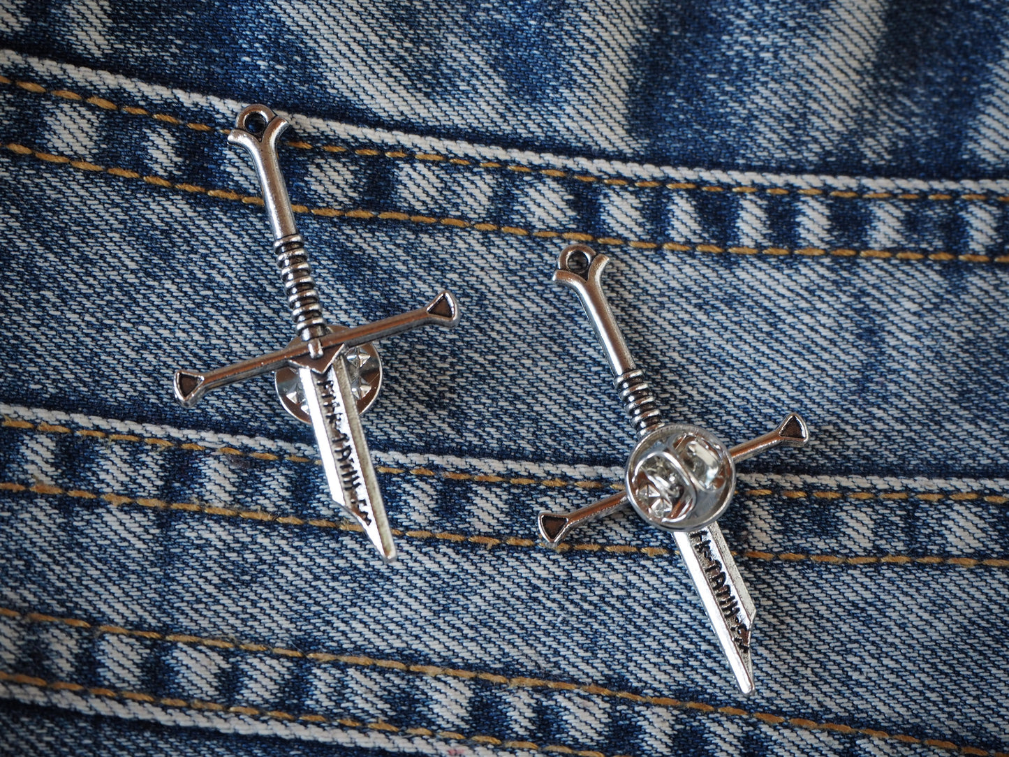 MEDIEVAL BROCKEN SWORD pin