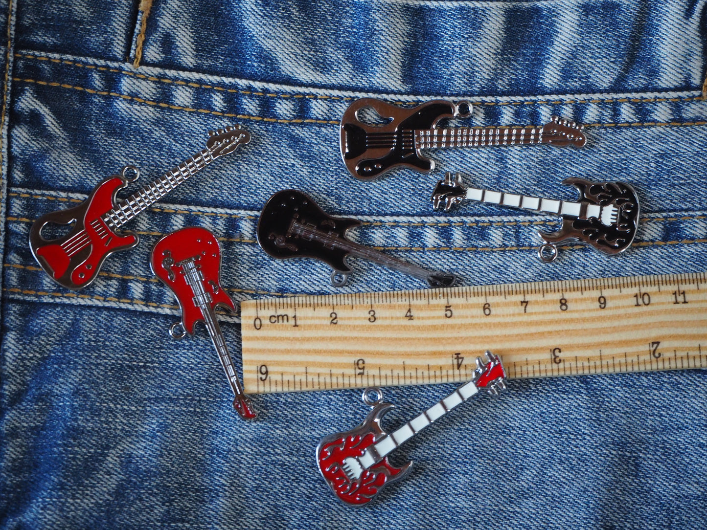 GUITAR metal pendant