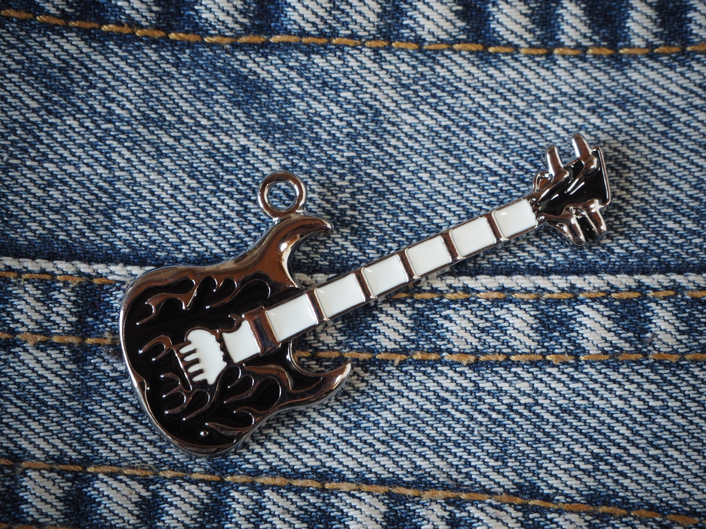 GUITAR metal pendant