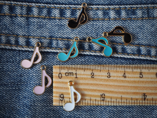 NOTE mini metal pendant