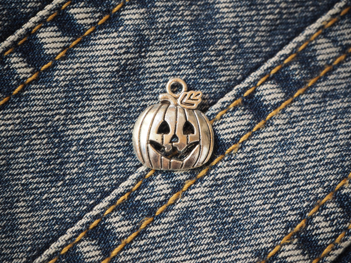 Halloween Metal Pendant