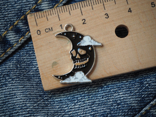 Evil Lune Metal Pendant