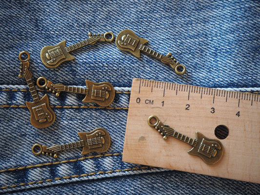 Guitar Metal Pendant