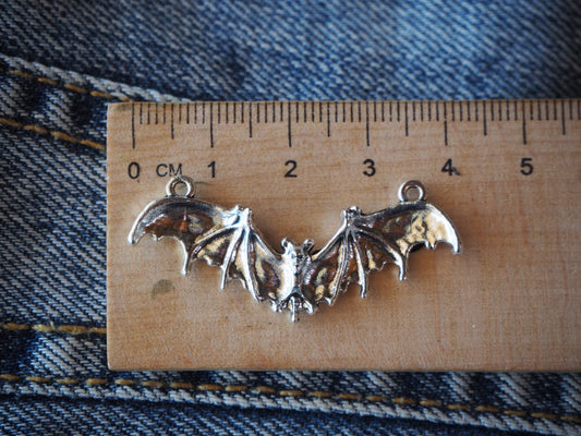 Vampyric Metal Pendant