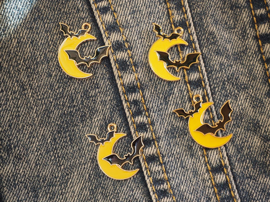 Vampyric Moon metal pendant