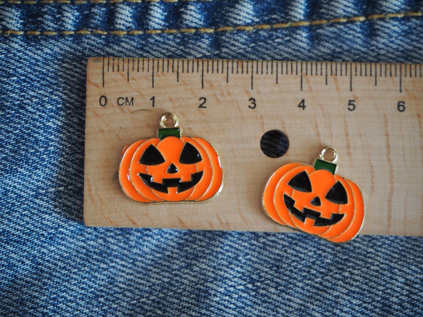 Helloween Metal pendant (various options)