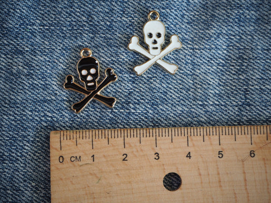 Skull Metal pendant