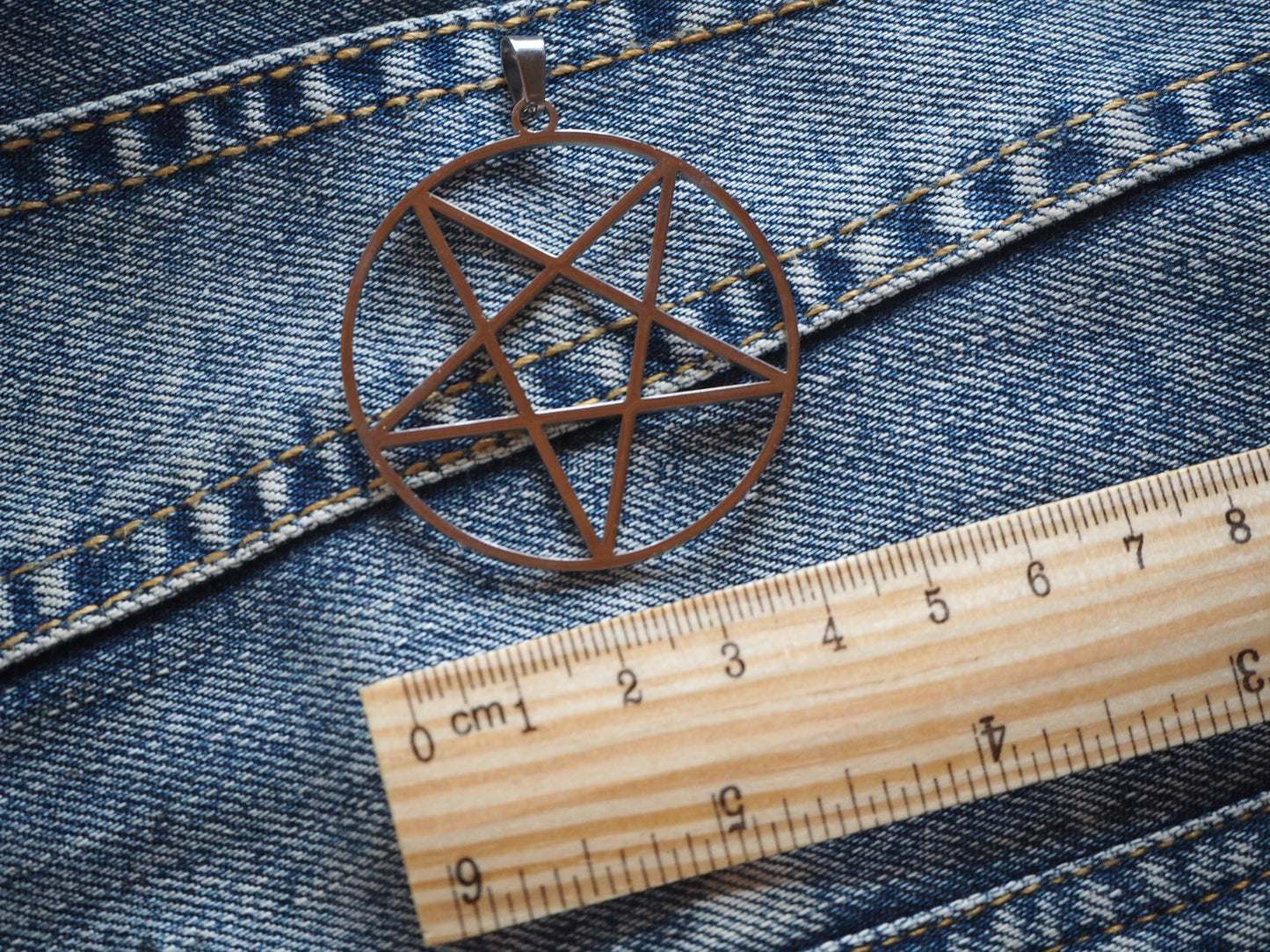 Pentagram Occult Metal pendant