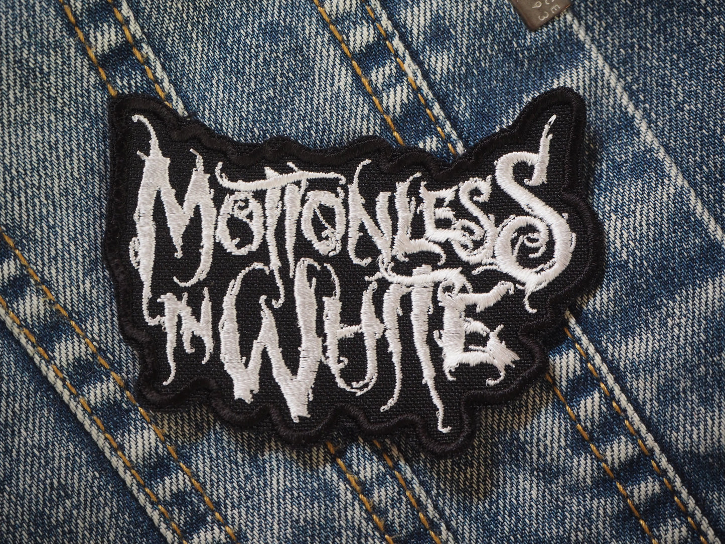 Motіoness In White Patch