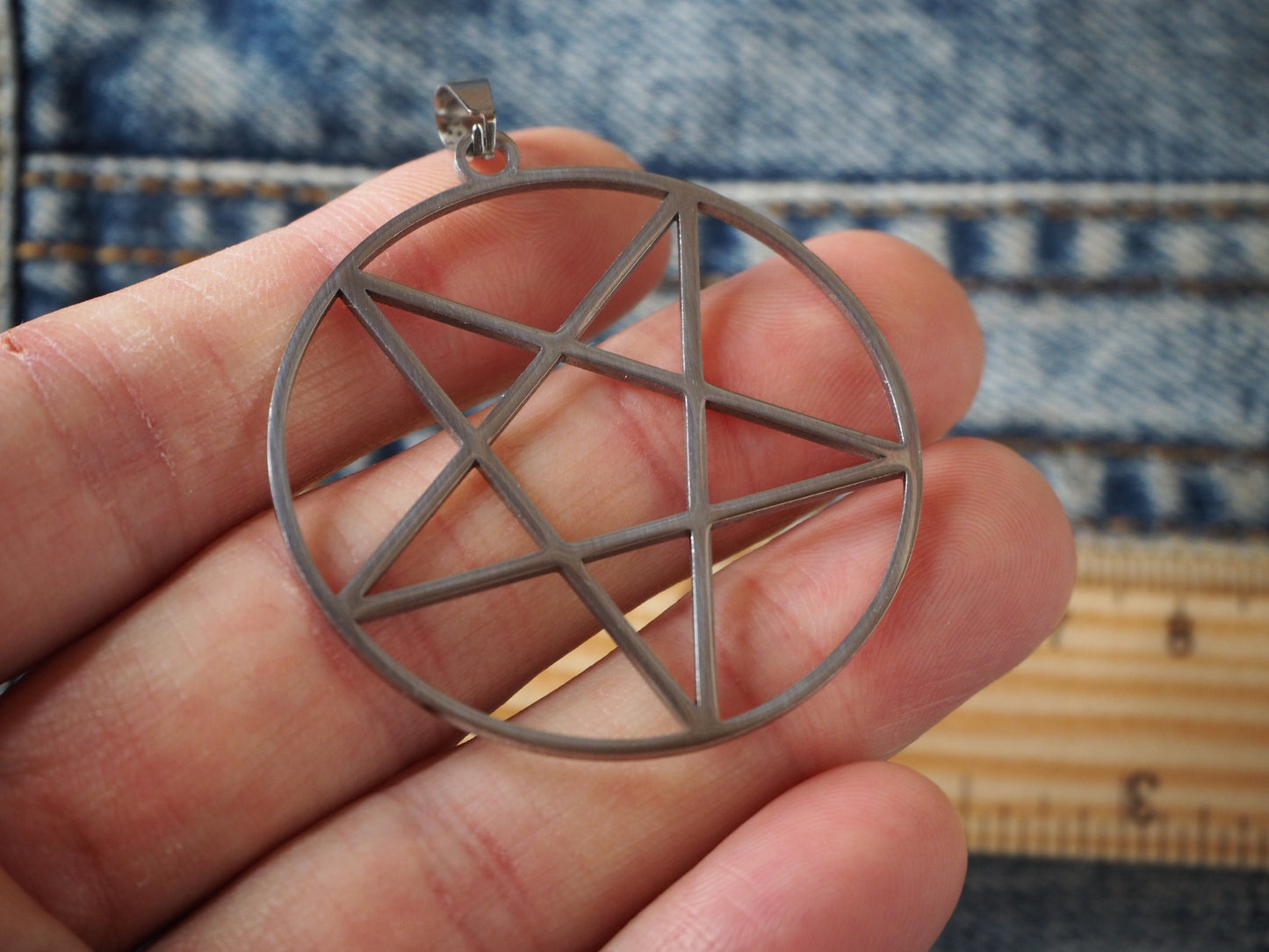 Pentagram Metal pendant