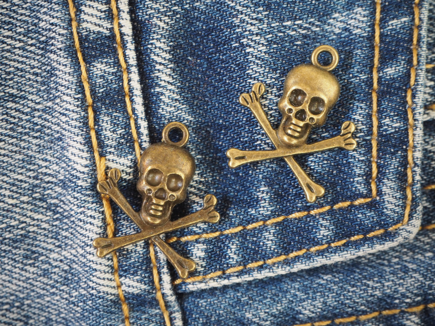 Skull Mini Metal Pendant