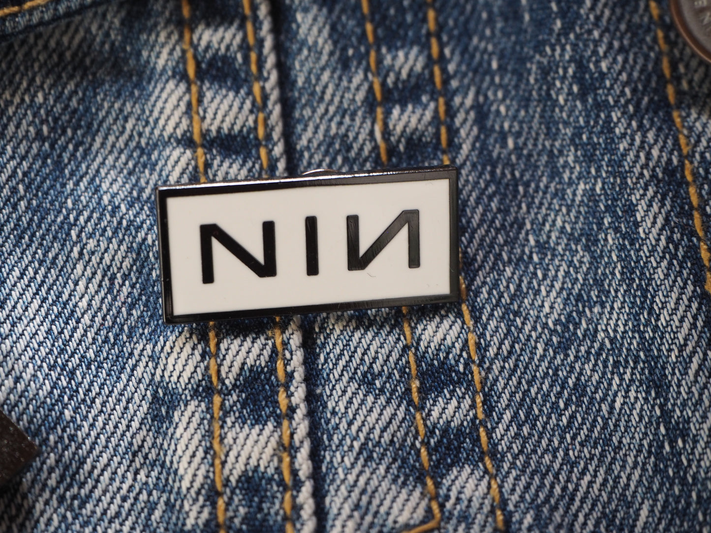 NlN pin